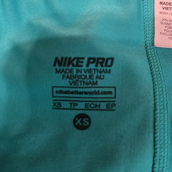 Limited Edition Nike Pros - Picture 3 of 3